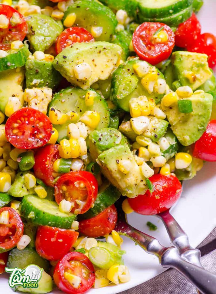 Cách làm salad bơ cà chua đơn giản giảm cân hiệu quả