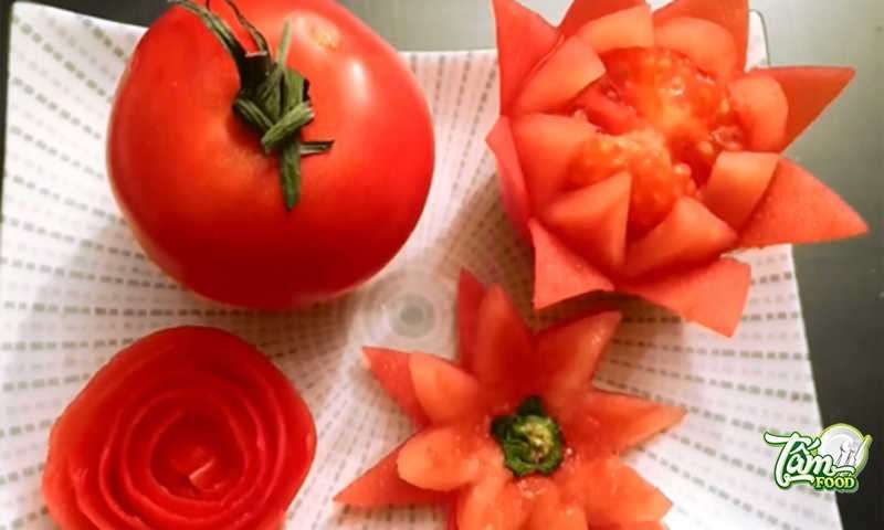tỉa hoa từ cà chua