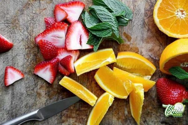 Mặt nạ dâu tây sữa chua